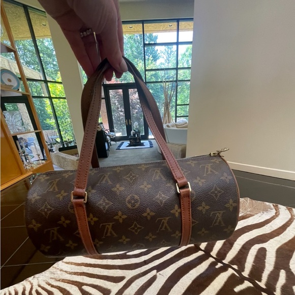 Louis Vuitton Monogram Canvas Papillon 30 Bag. - Picture 1 of 8